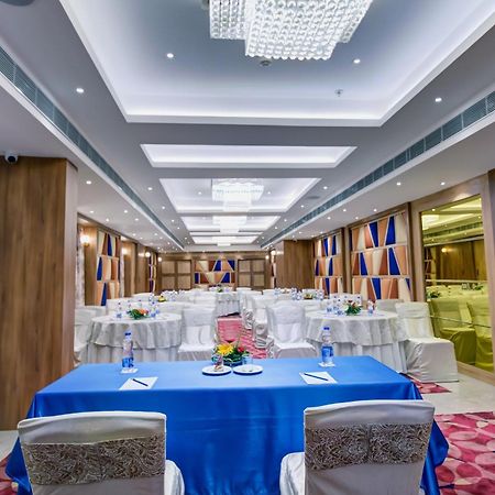 Cozzet Victoria Hotel Бхубанешвар Екстер'єр фото