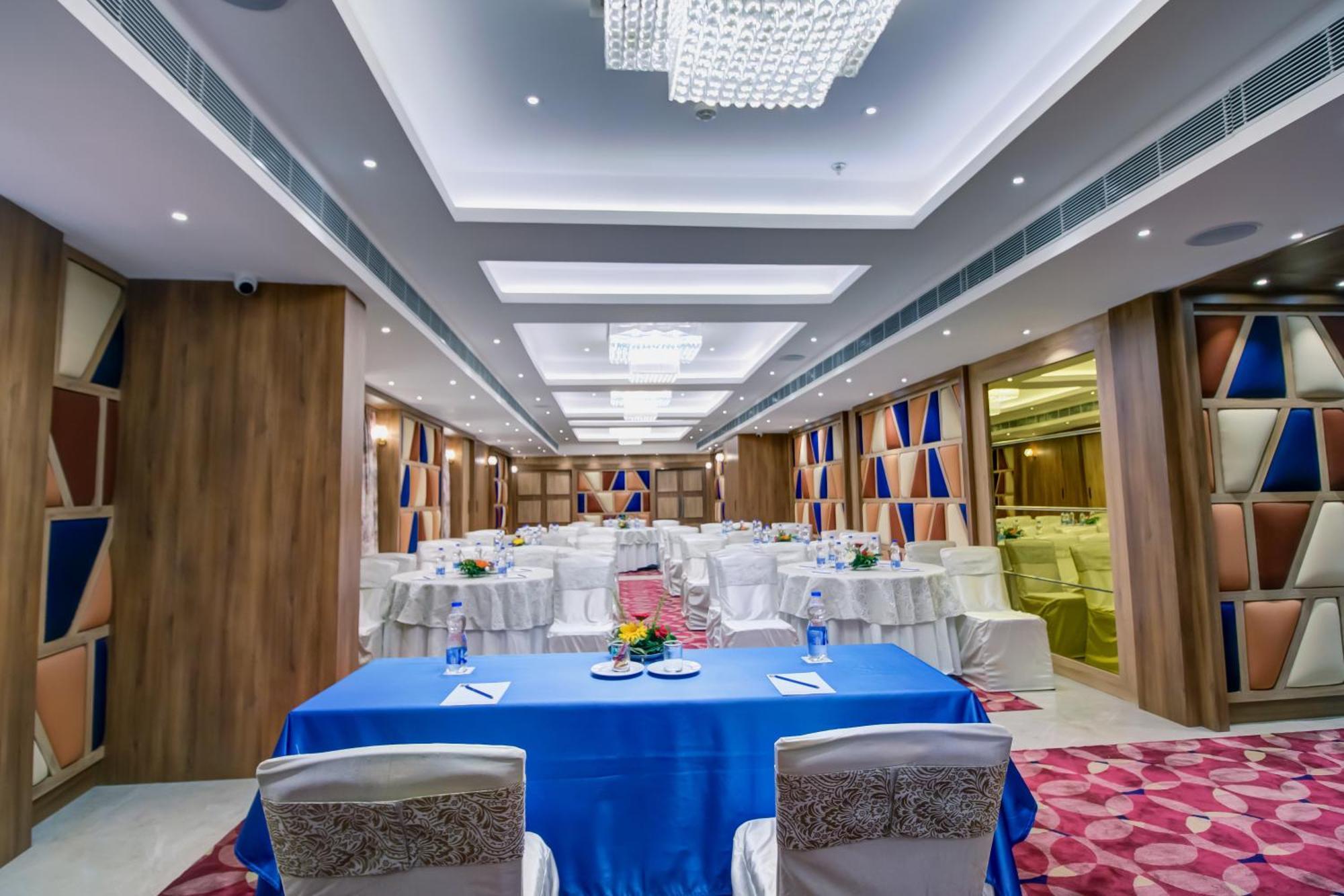 Cozzet Victoria Hotel Бхубанешвар Екстер'єр фото